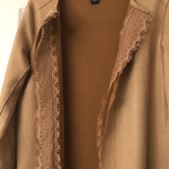 Tan, neutral lightweight coat - Picture 2 of 4